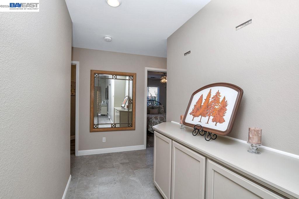 2294 El Monte Dr