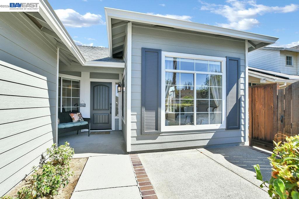 2294 El Monte Dr