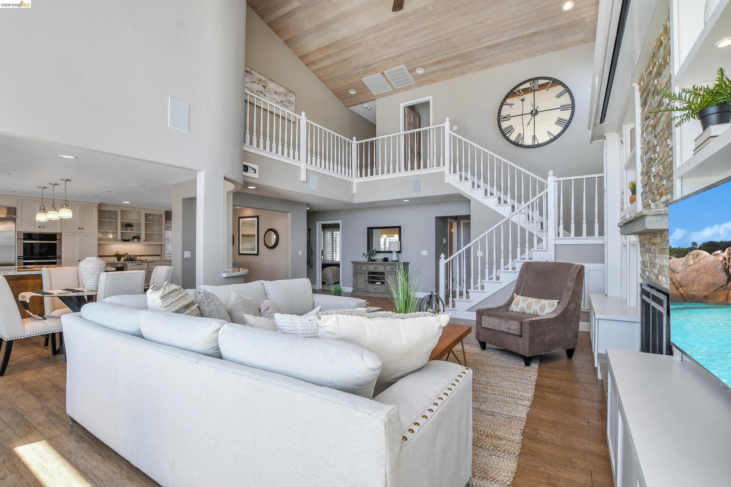 4775 Discovery Pt