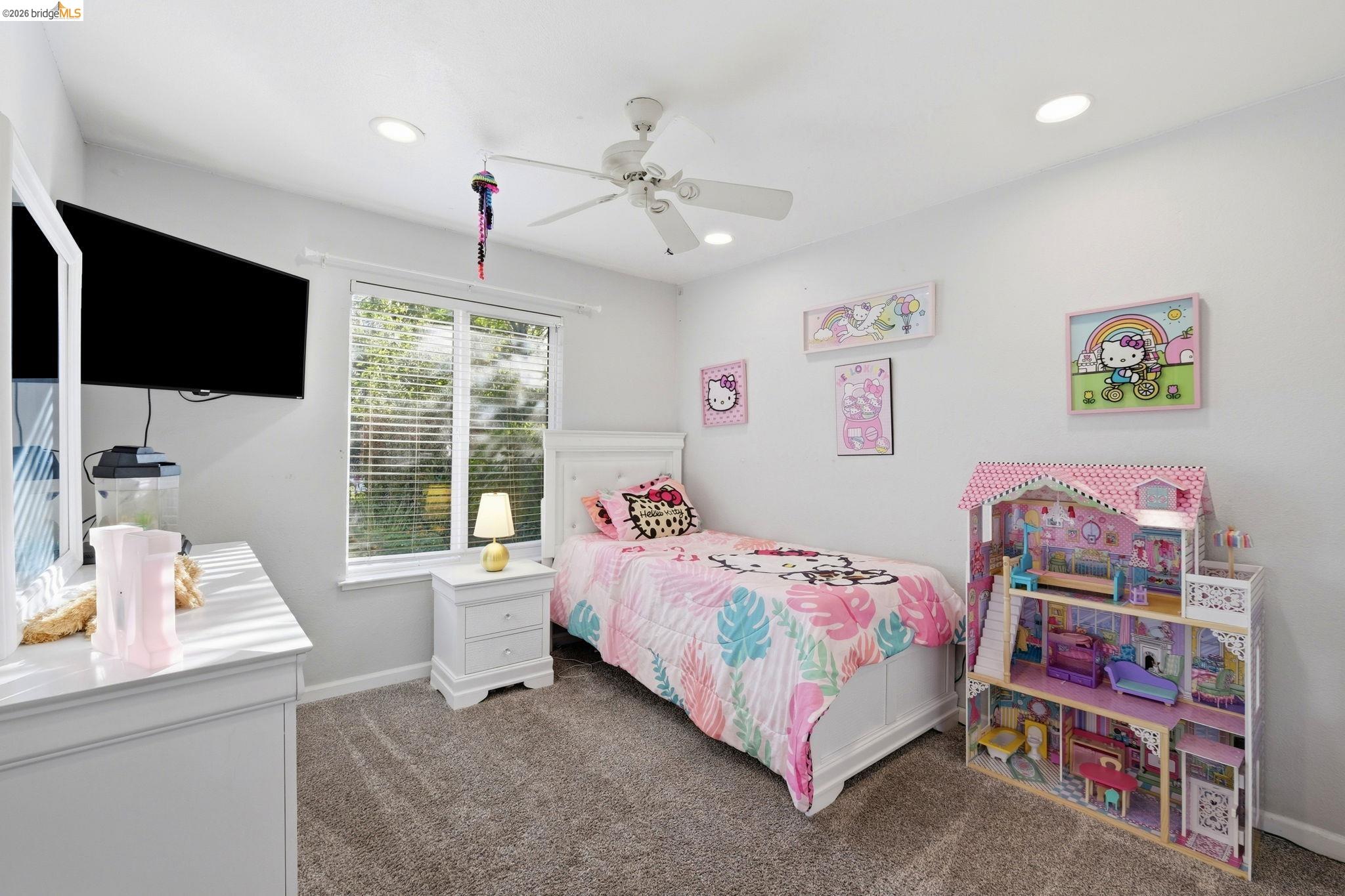 3309 Bluejay Dr