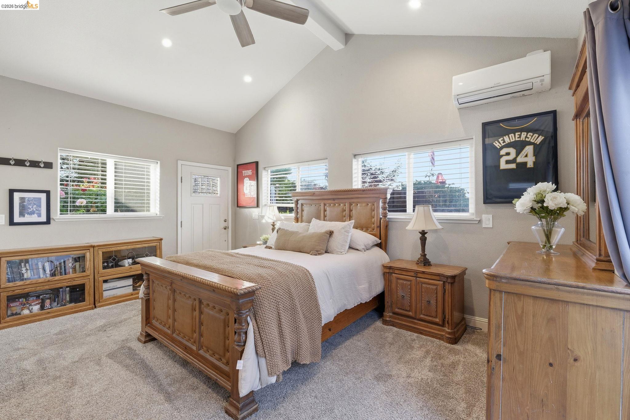 3309 Bluejay Dr