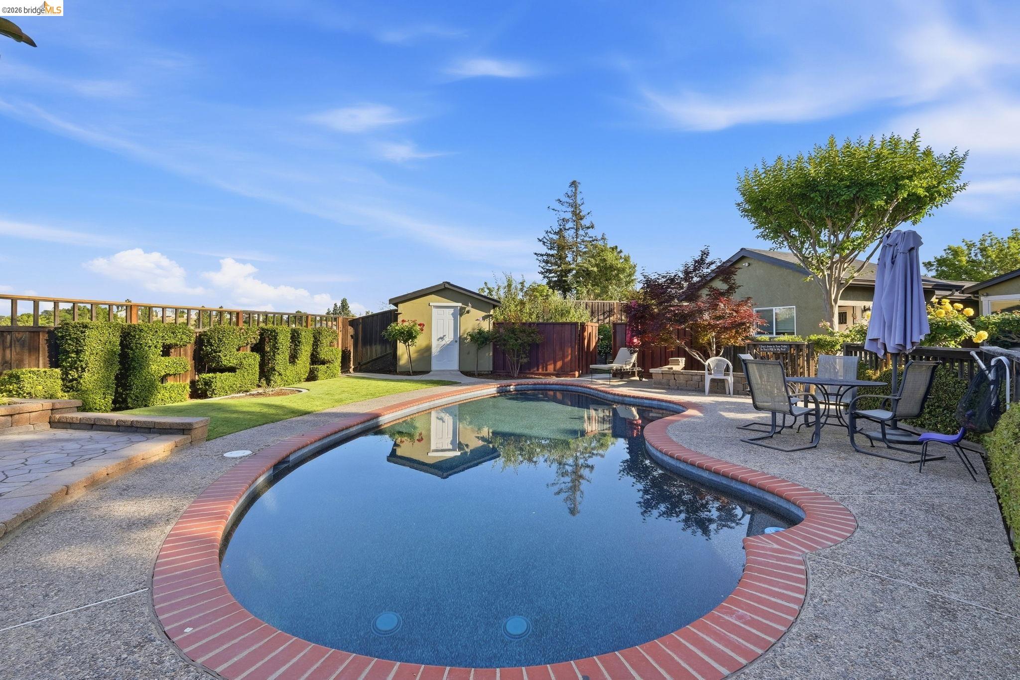 3309 Bluejay Dr