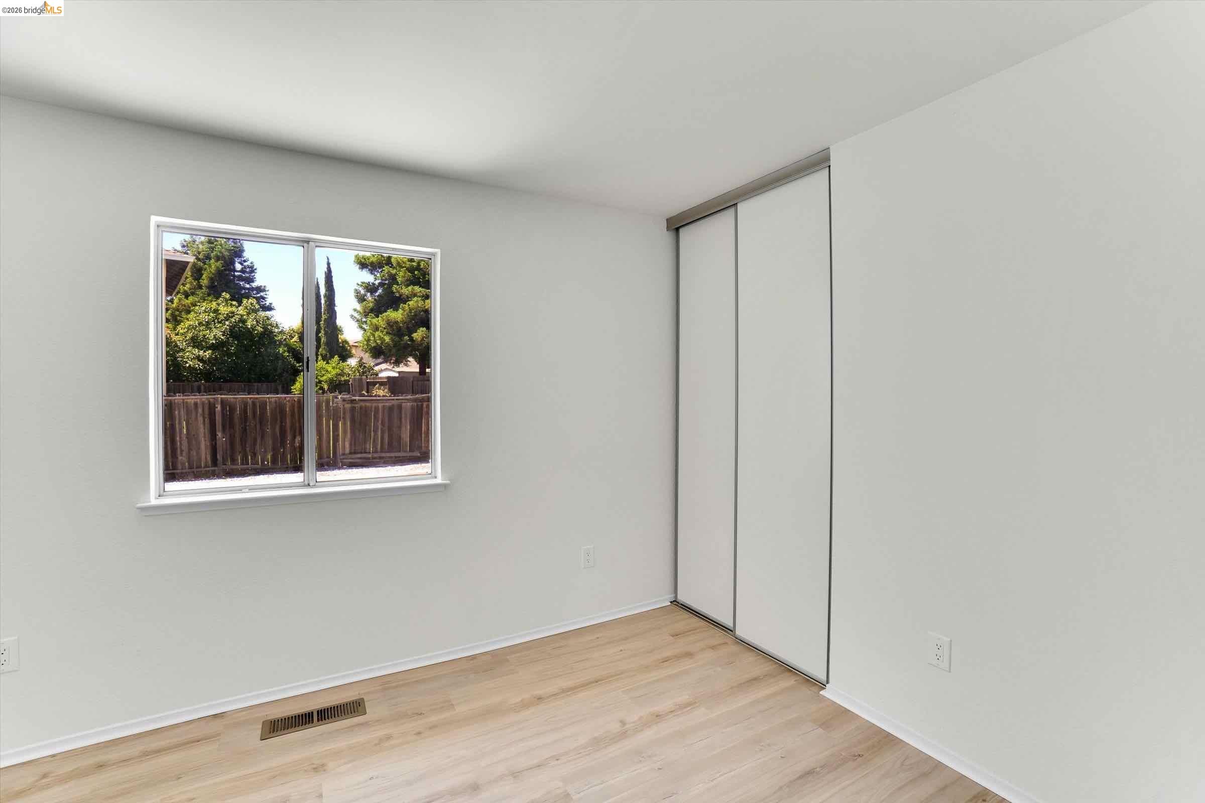 4900 Fairmont Ct