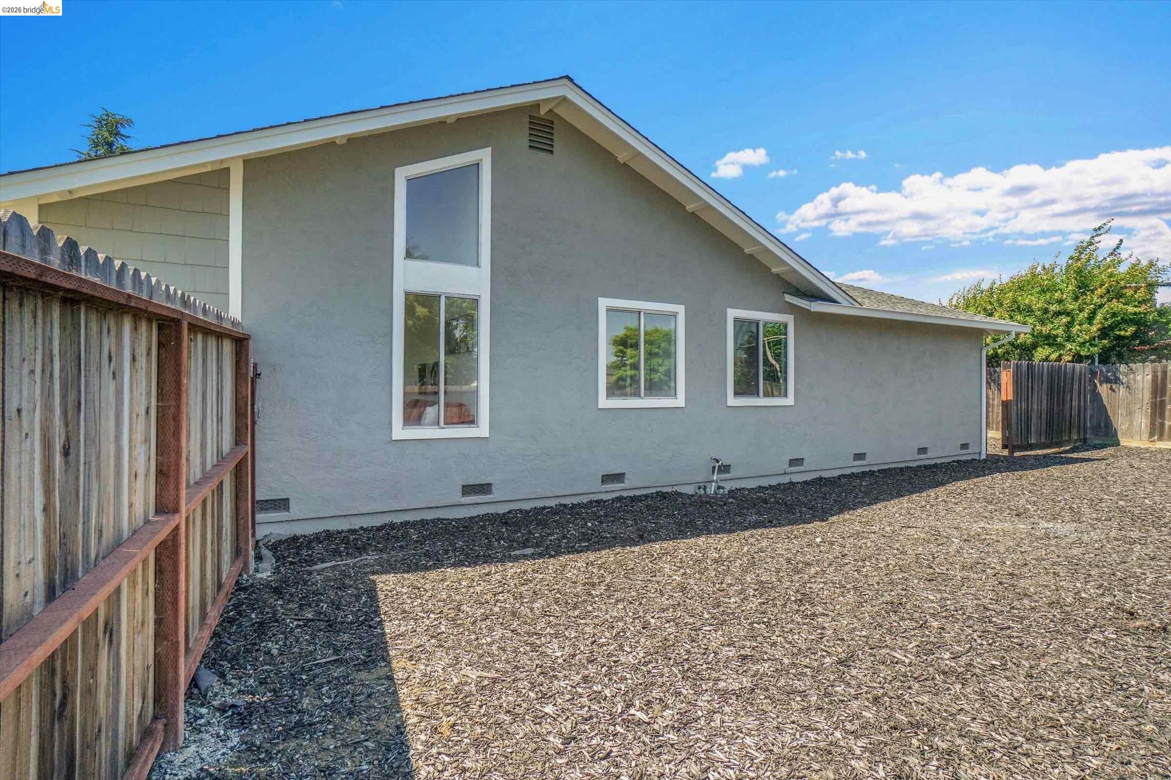 4900 Fairmont Ct