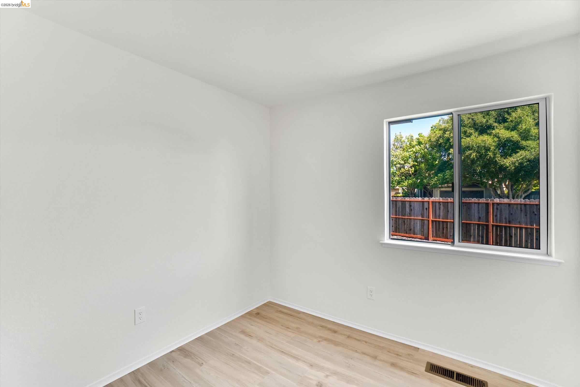 4900 Fairmont Ct
