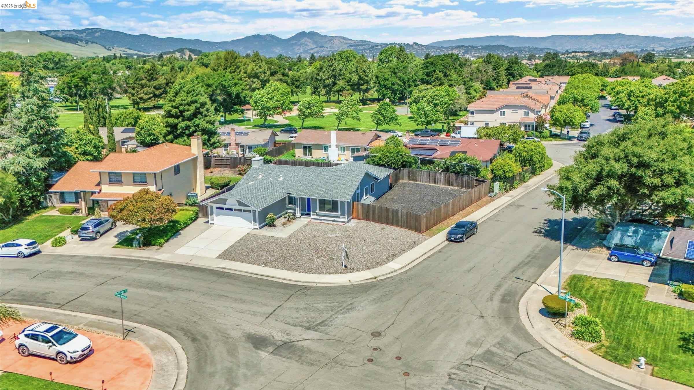 4900 Fairmont Ct