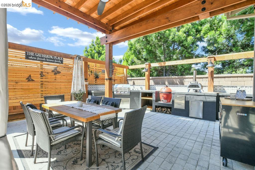183 Avery Ct