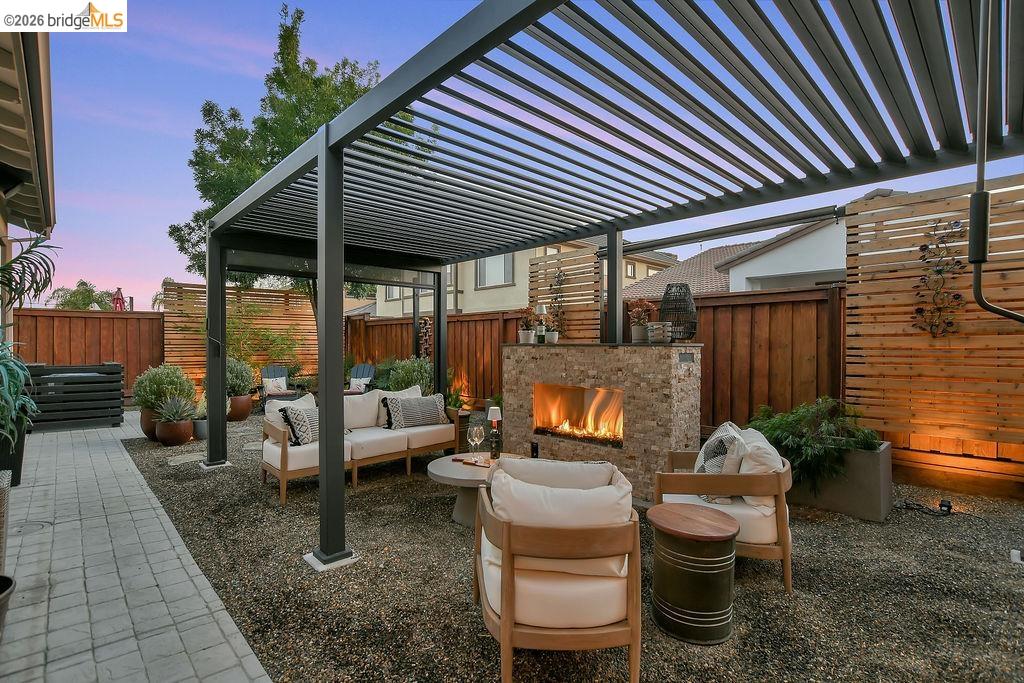 183 Avery Ct