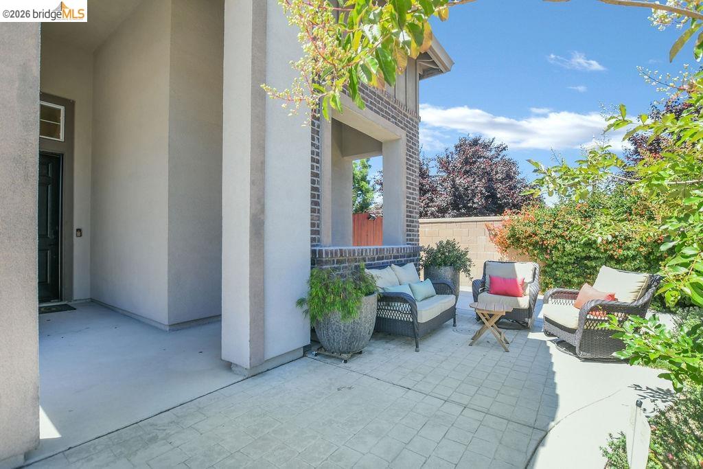 183 Avery Ct