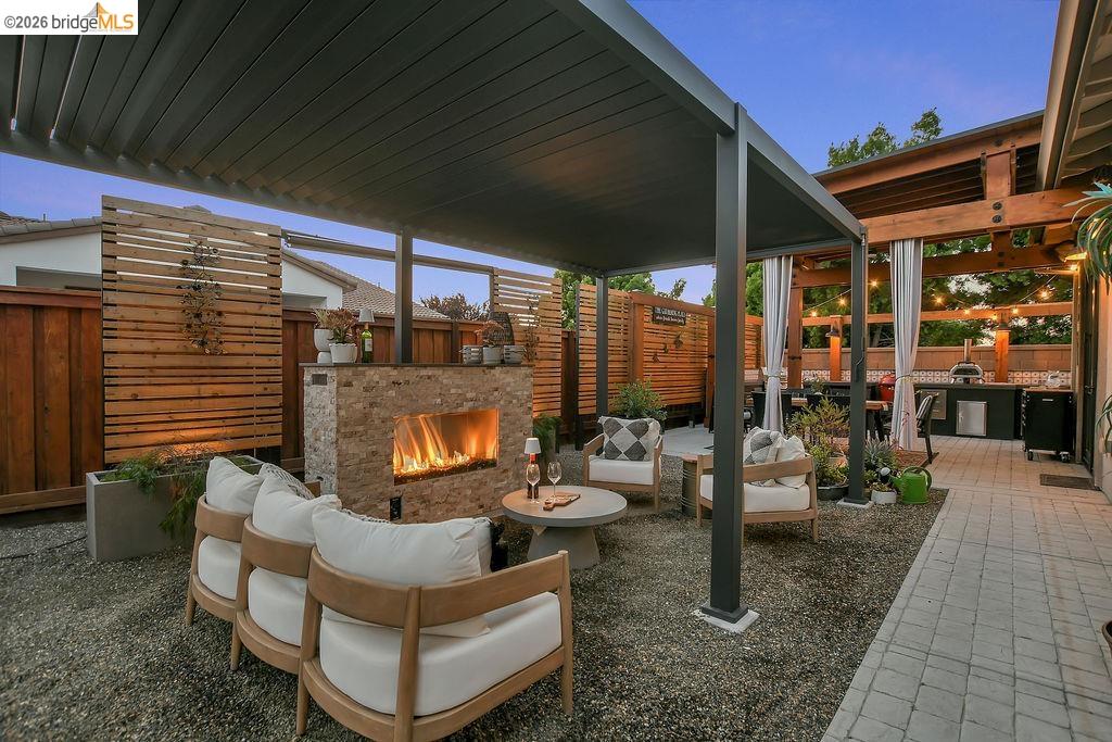 183 Avery Ct