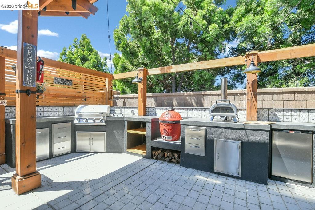 183 Avery Ct