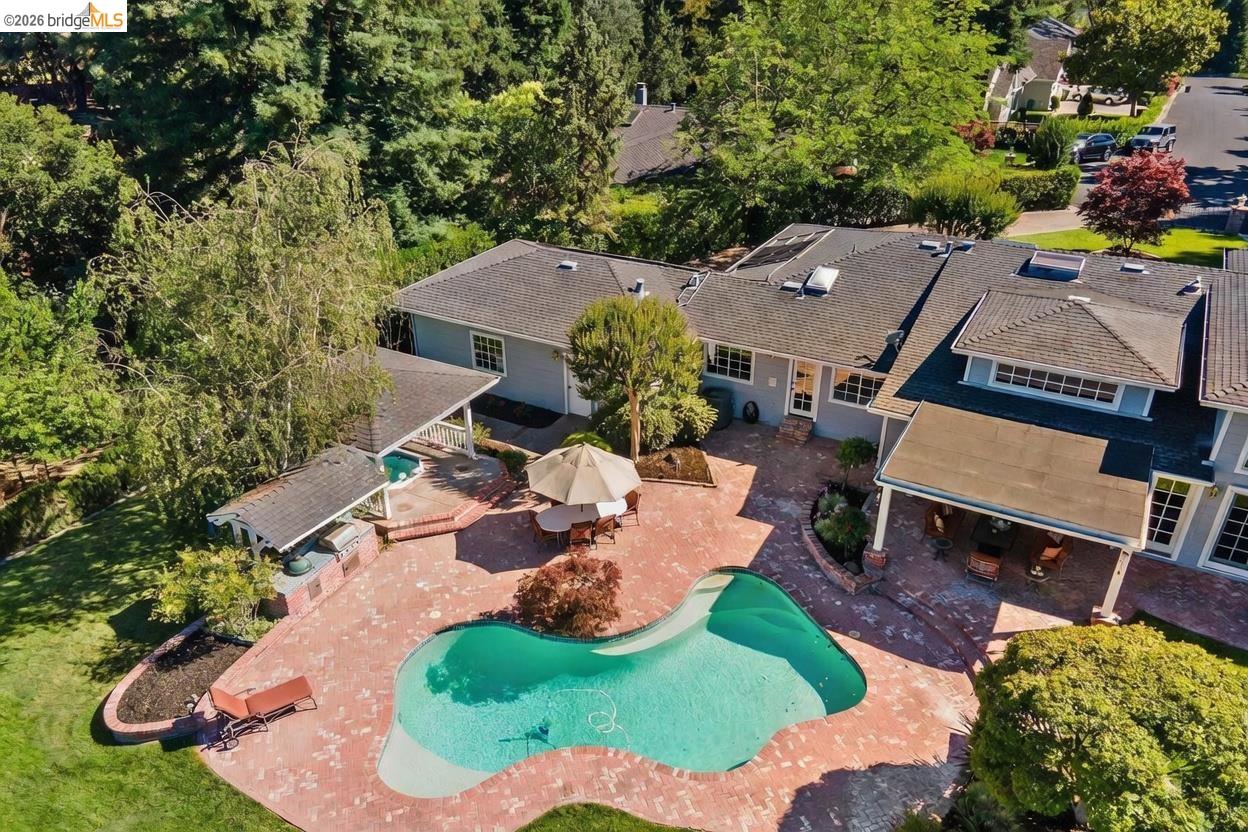 44 Squire Ct