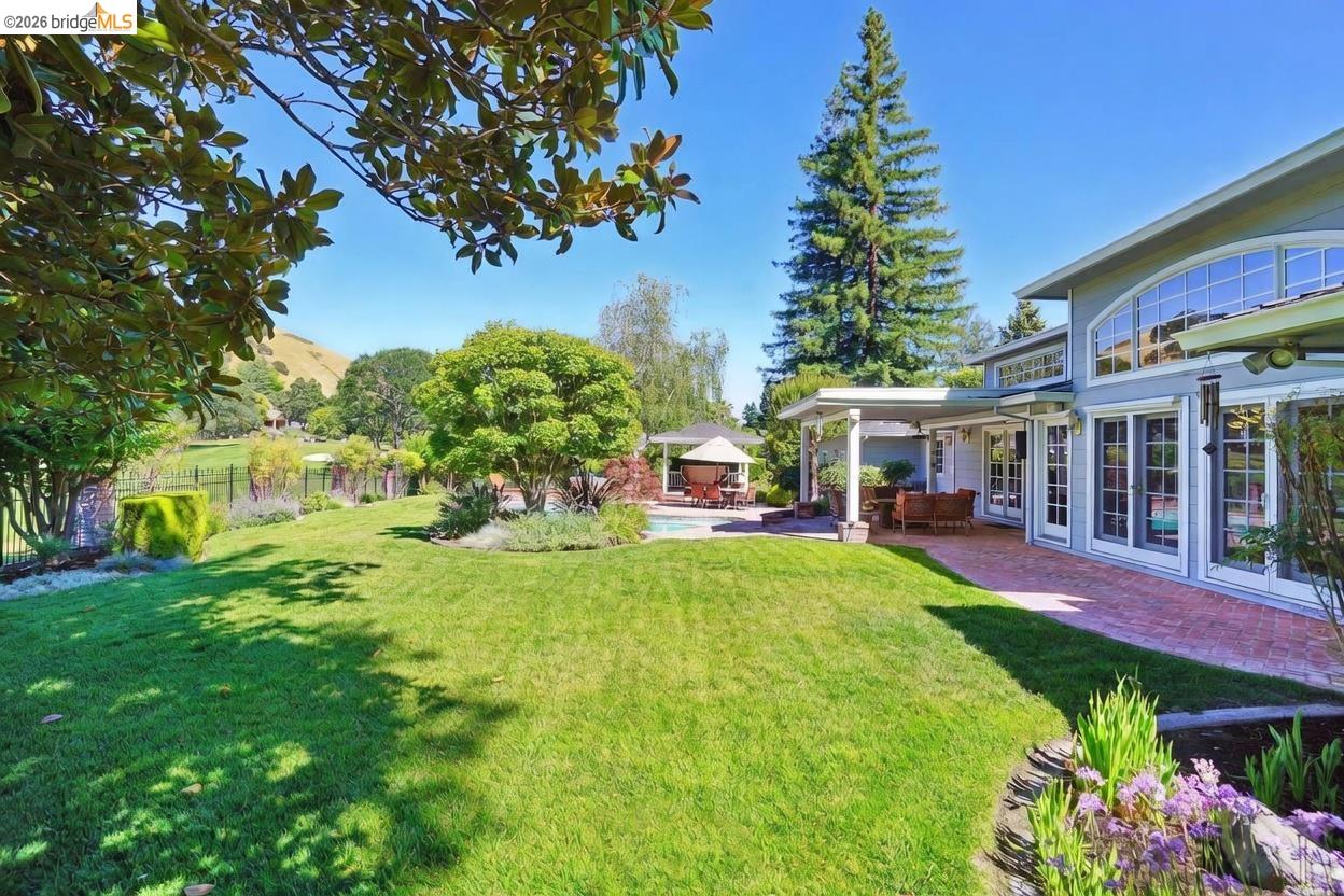 44 Squire Ct