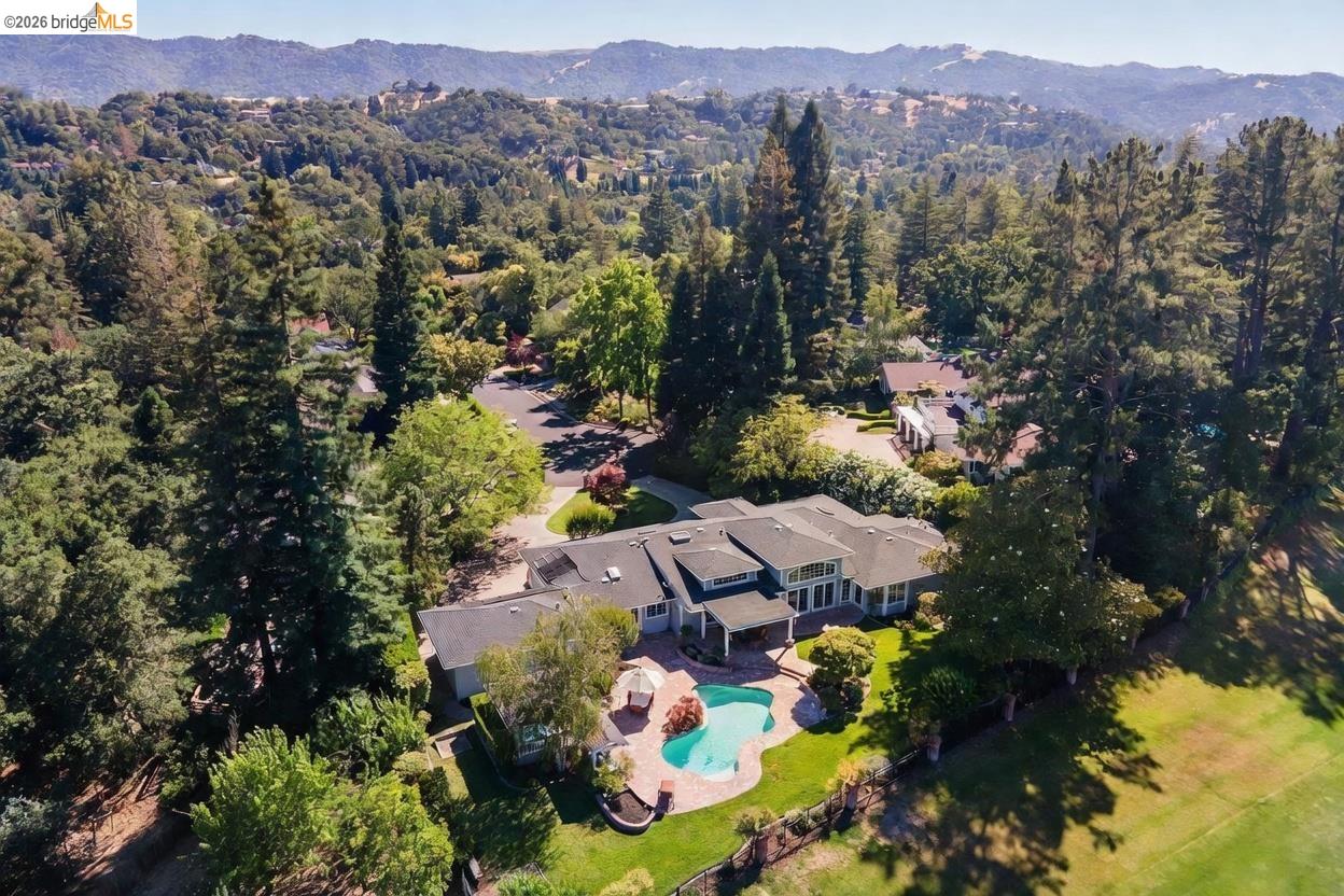 44 Squire Ct