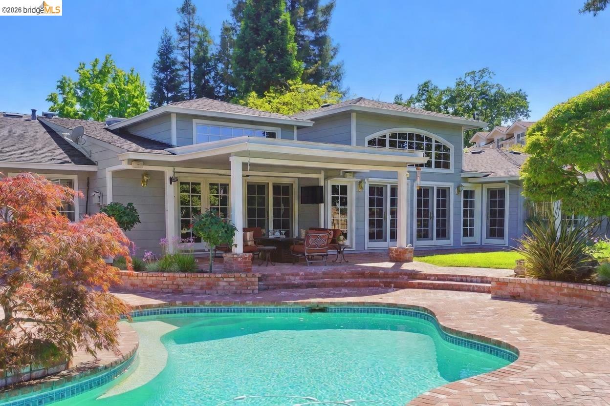 44 Squire Ct