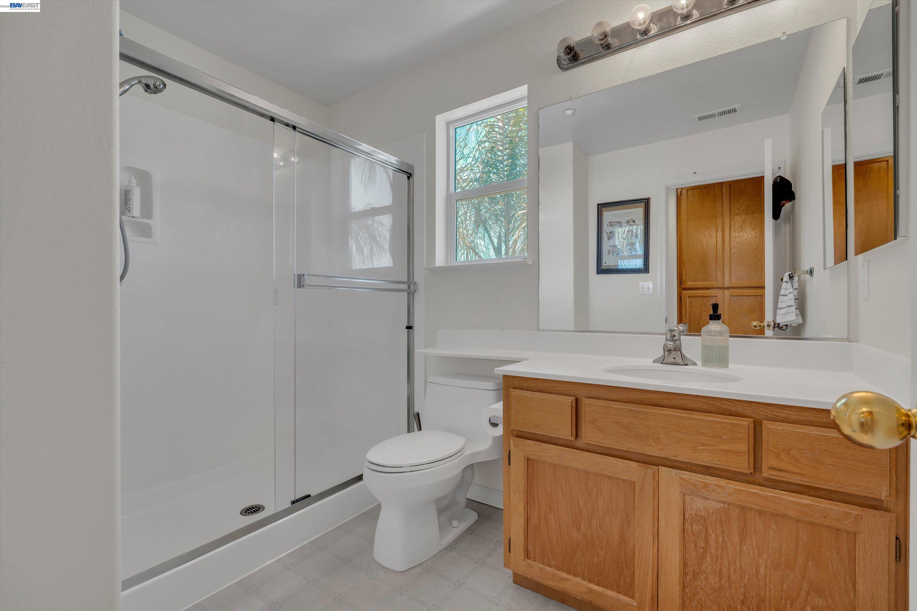 281 W Country Club Dr