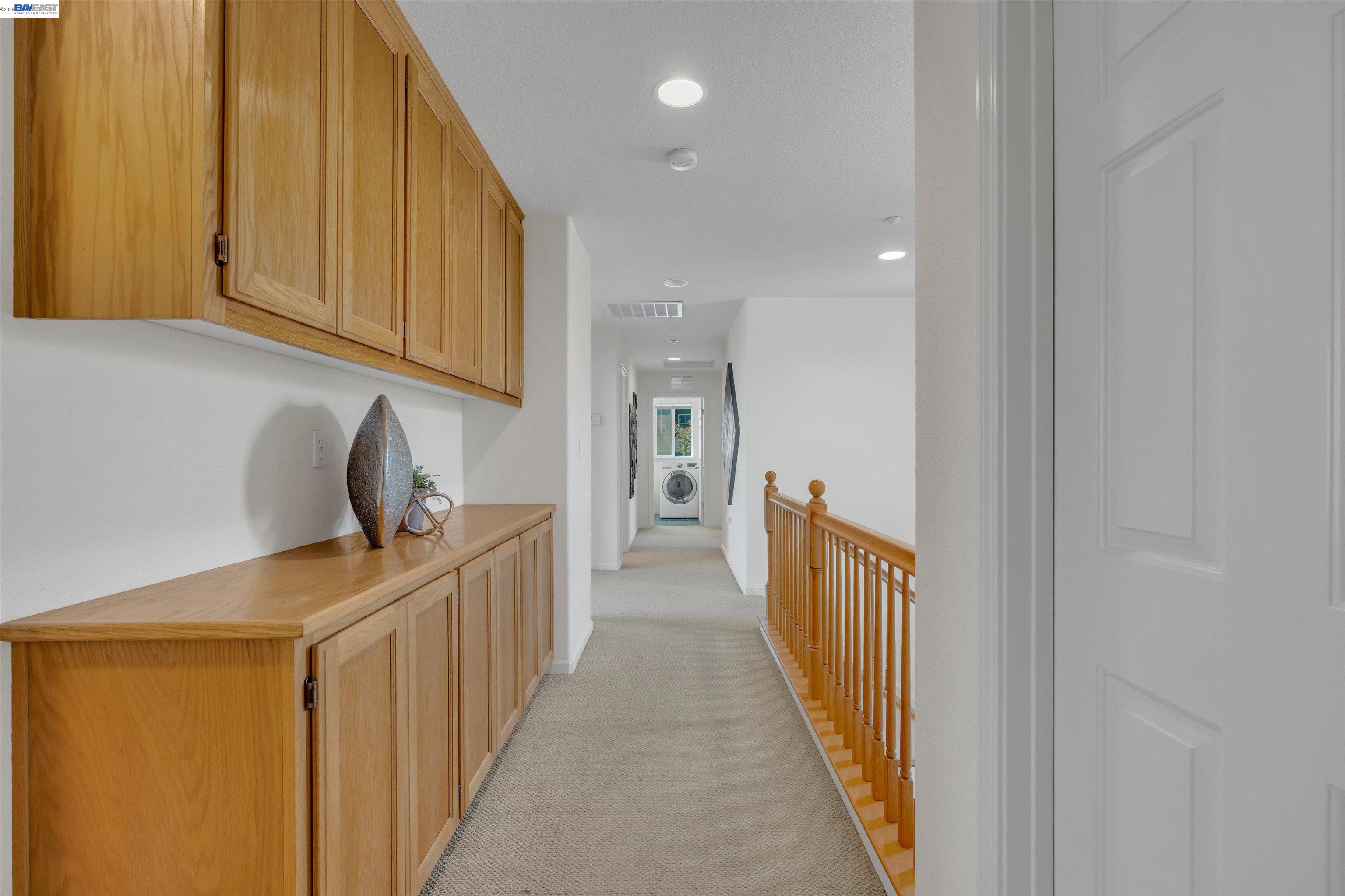 281 W Country Club Dr