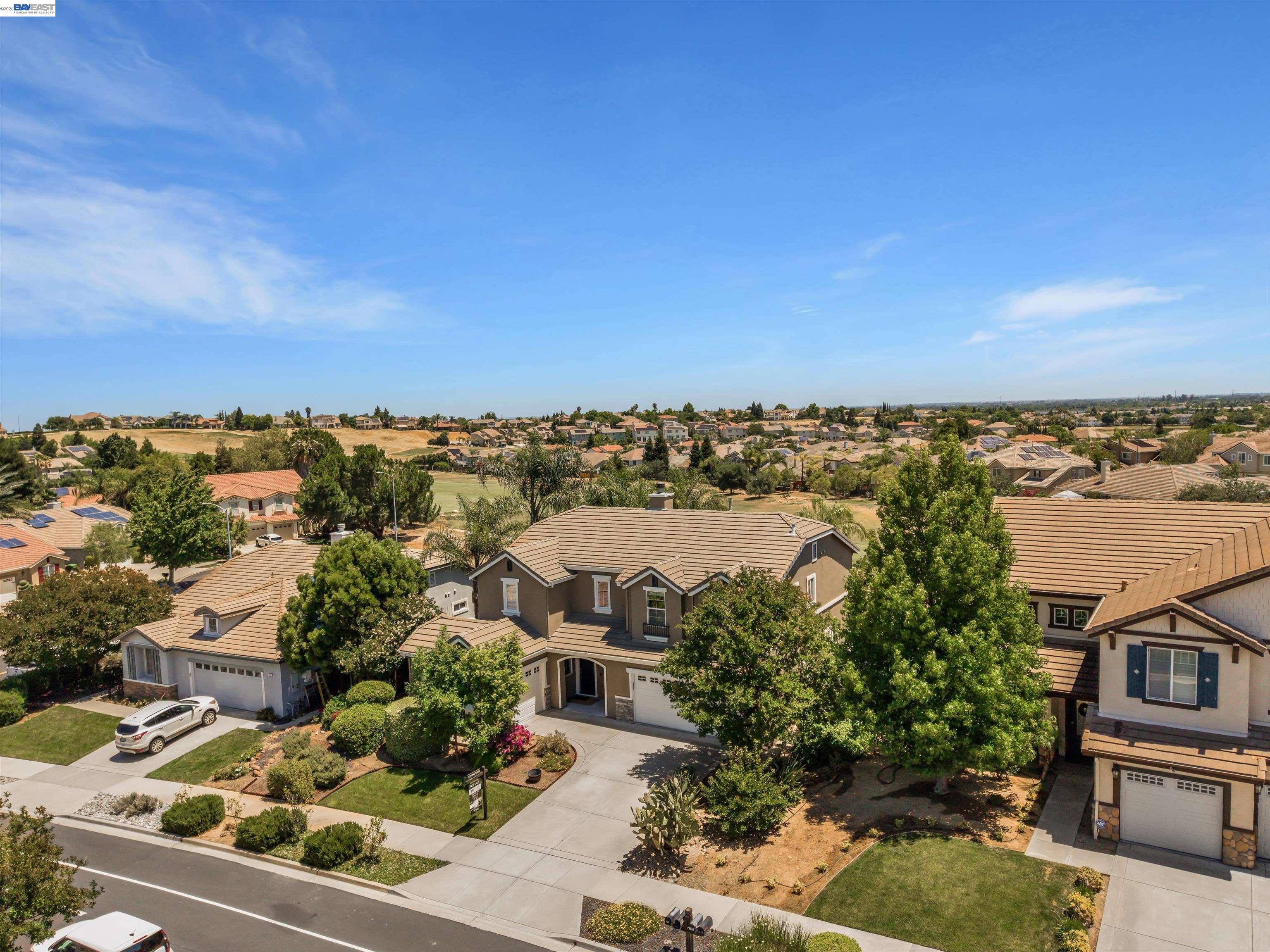 281 W Country Club Dr