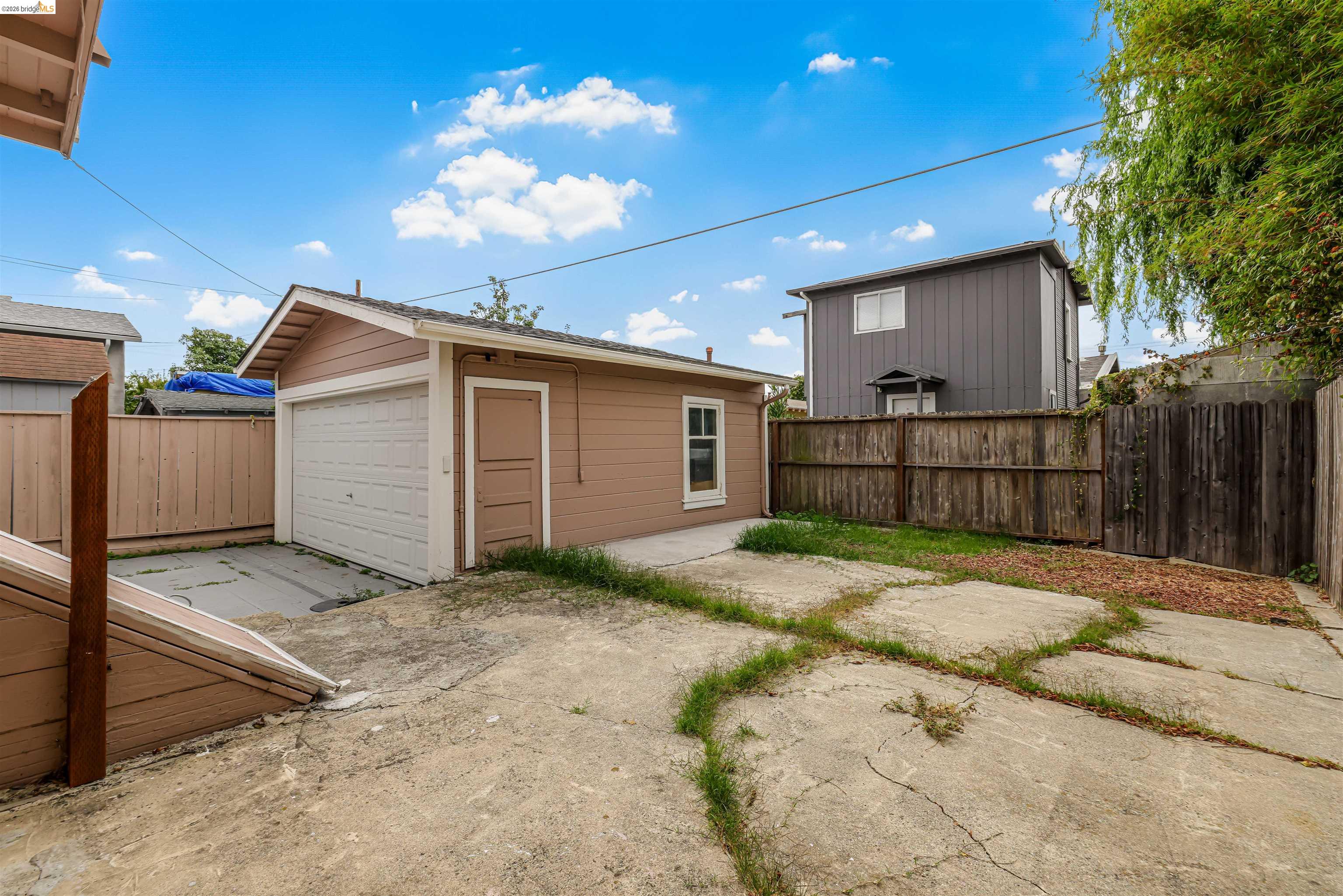 6007 San Pablo Ave