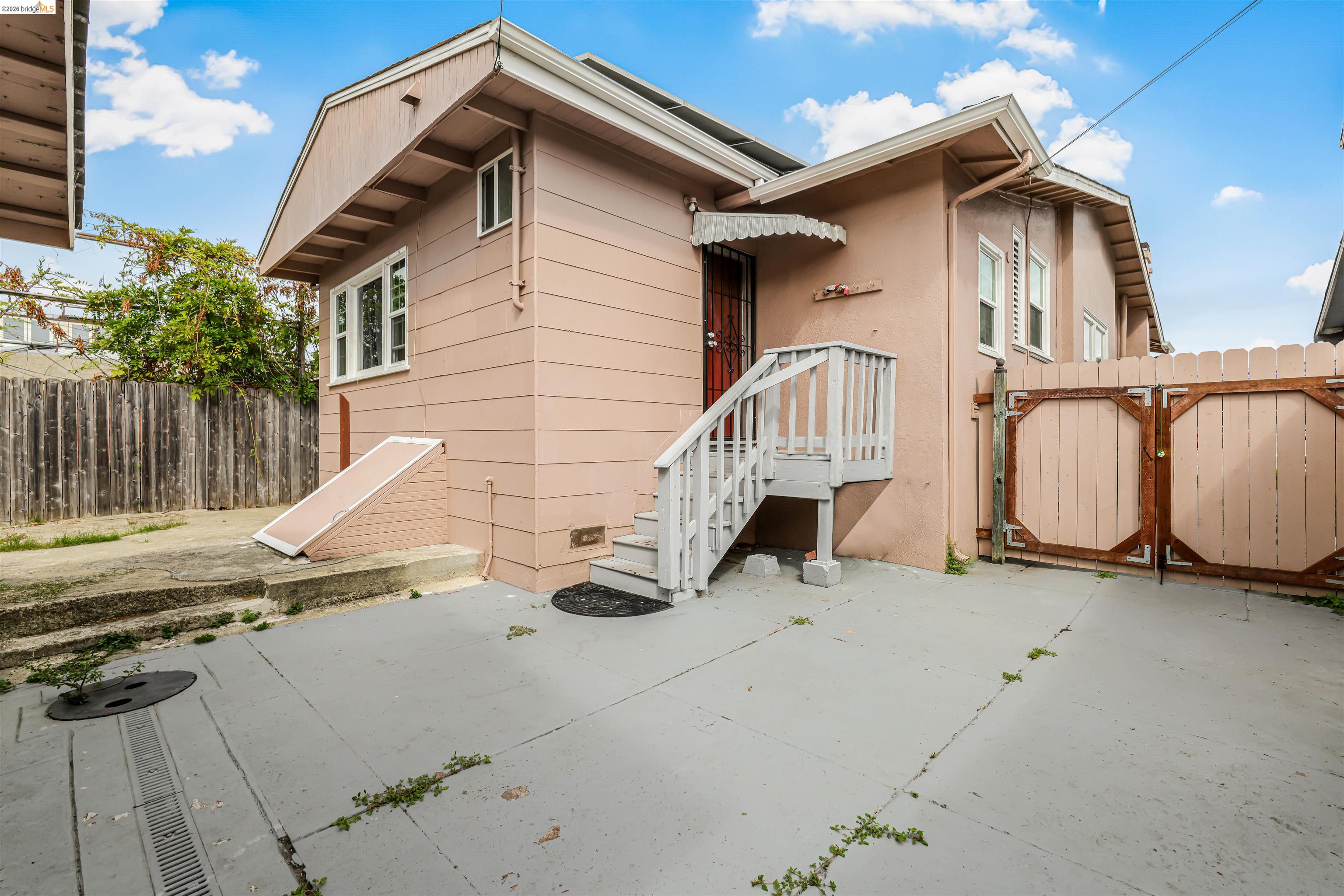6007 San Pablo Ave