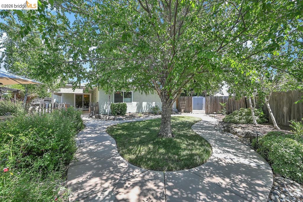 1225 Tarrogana Dr