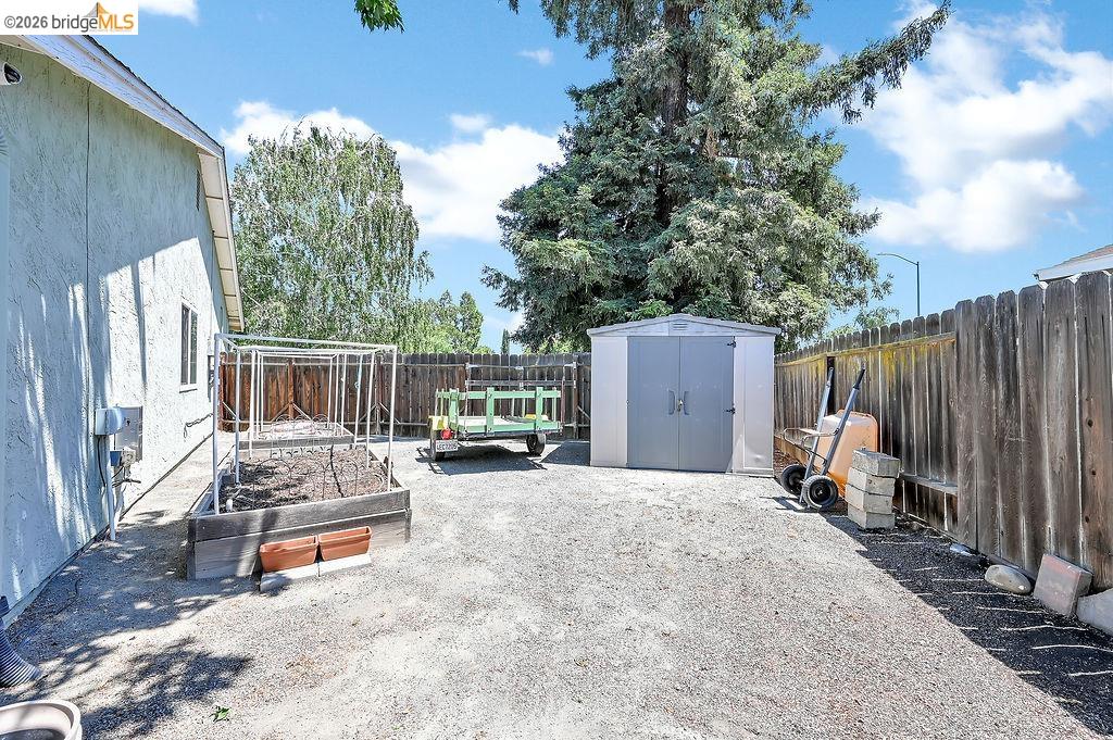 1225 Tarrogana Dr