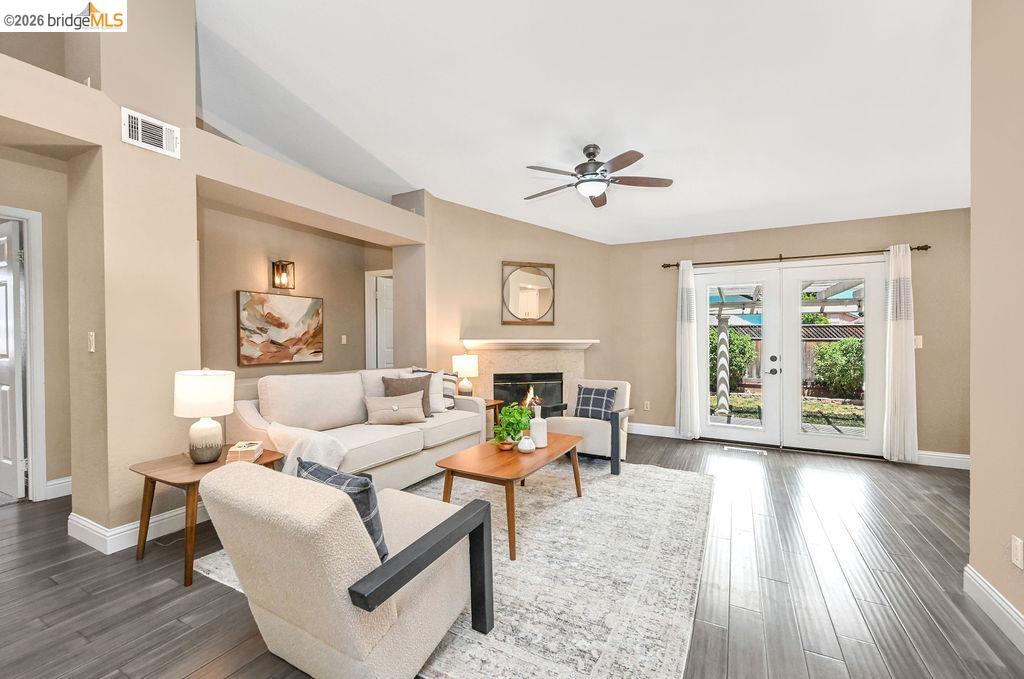 733 Sienna Ln