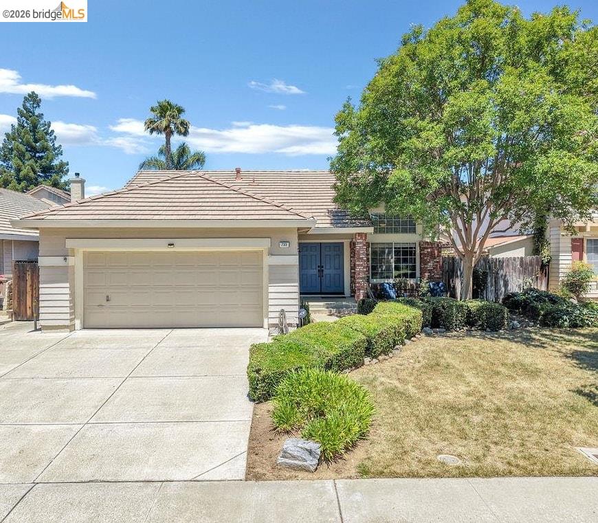 733 Sienna Ln