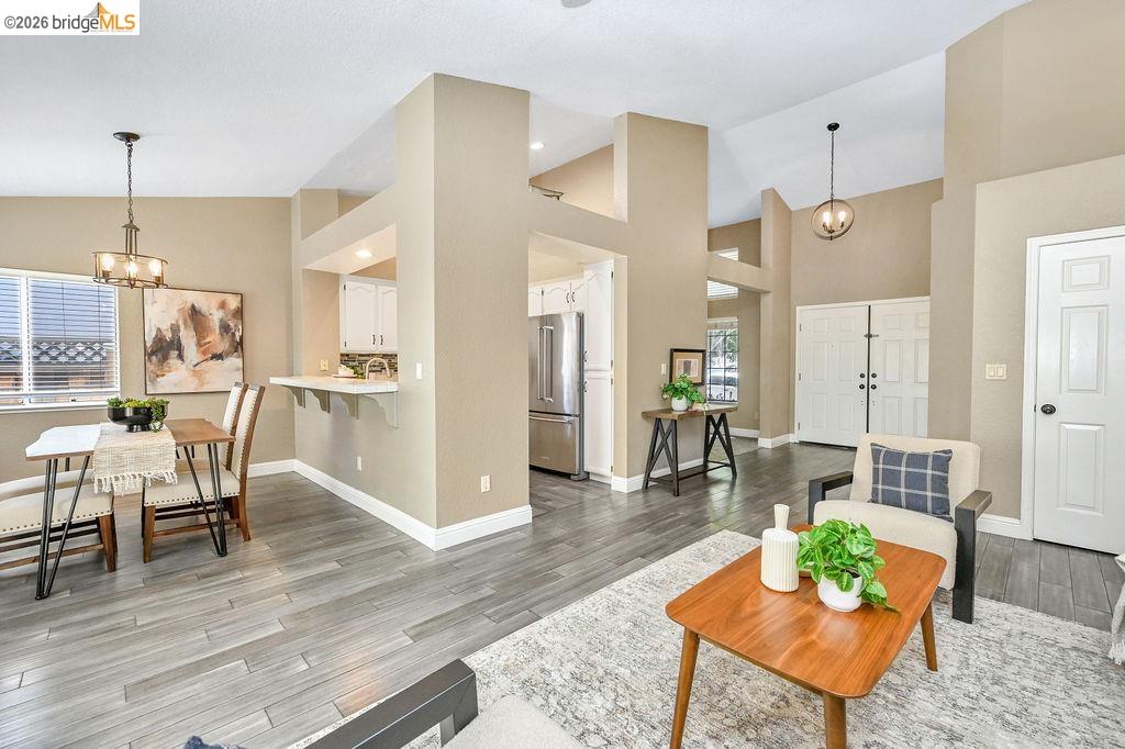 733 Sienna Ln