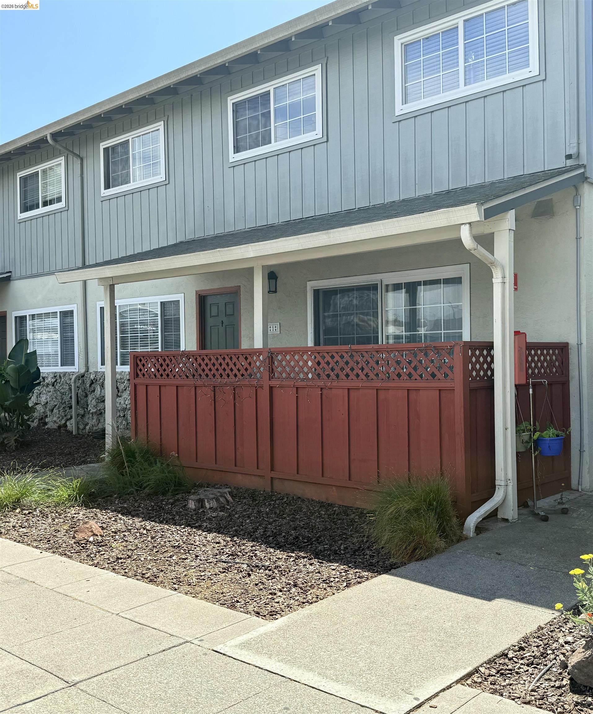 650 Fargo Ave # 1