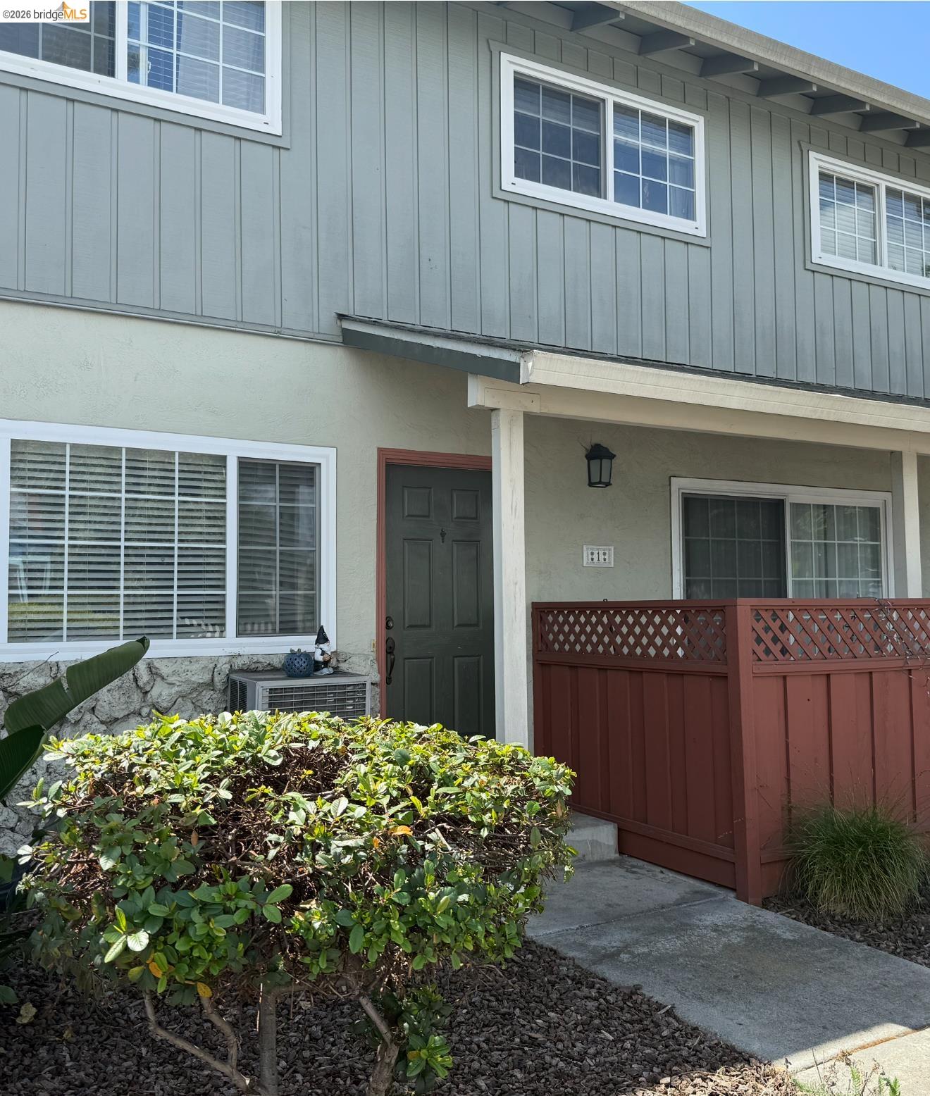 650 Fargo Ave # 1