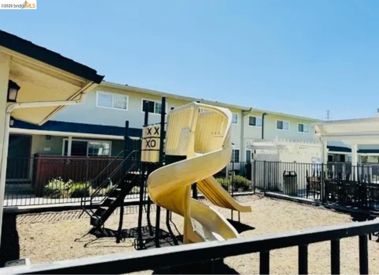 650 Fargo Ave # 1