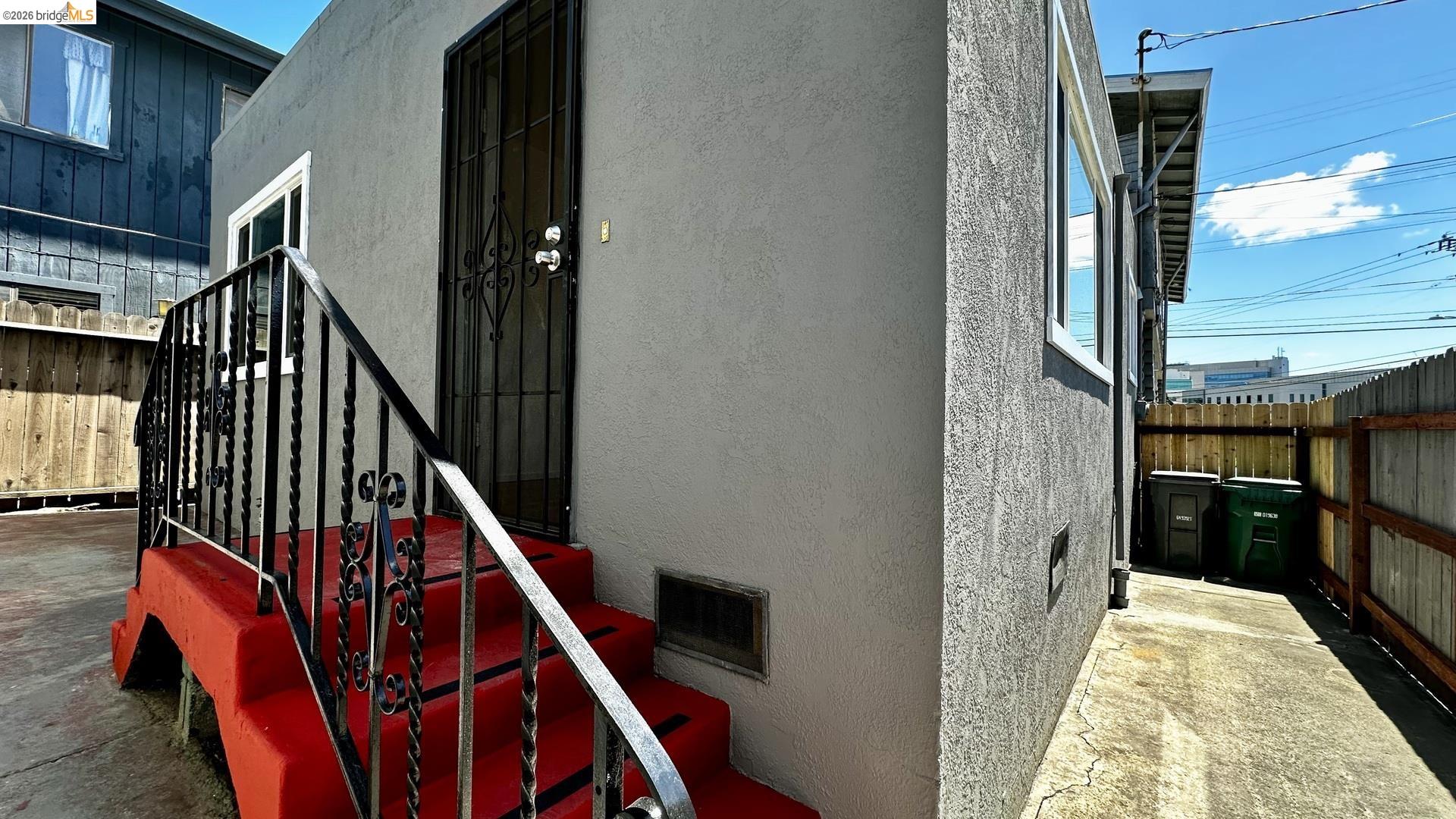 1180 Bayview AVE