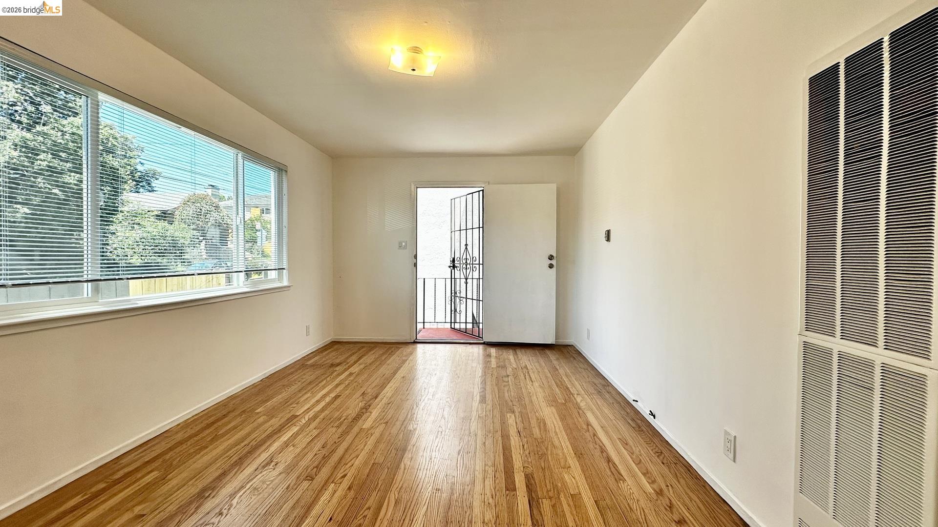 1180 Bayview AVE