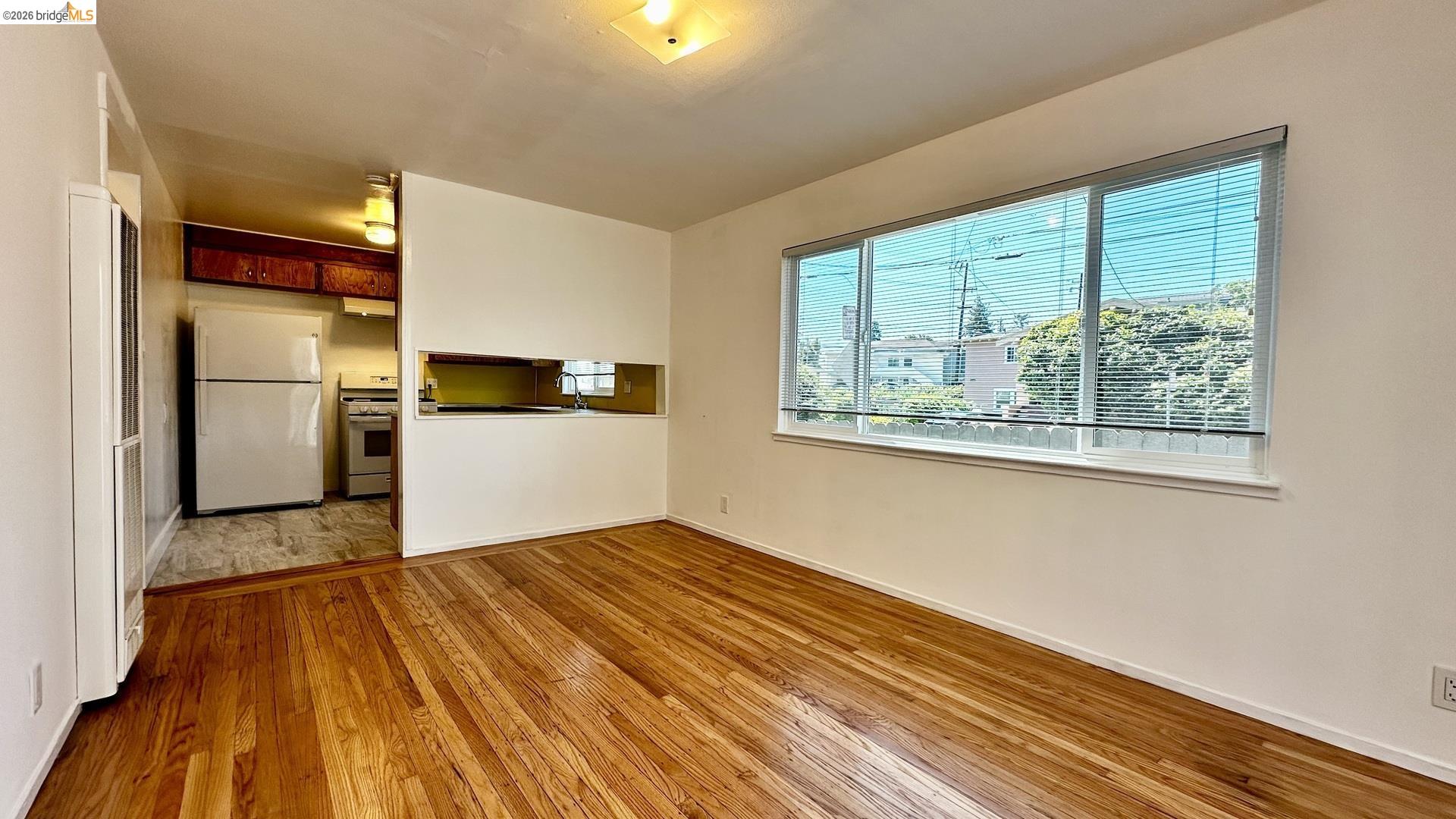 1180 Bayview AVE