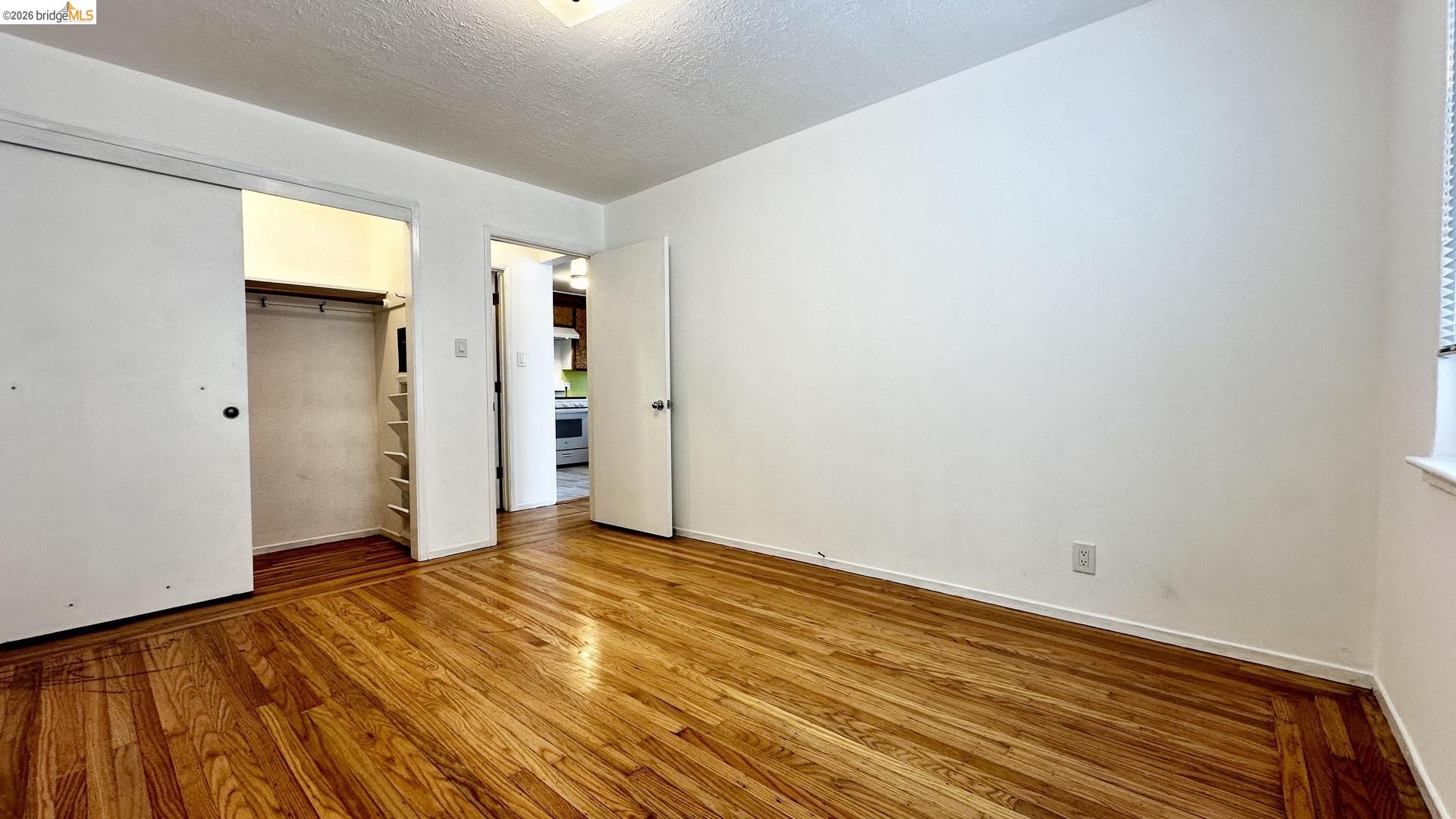 1180 Bayview AVE