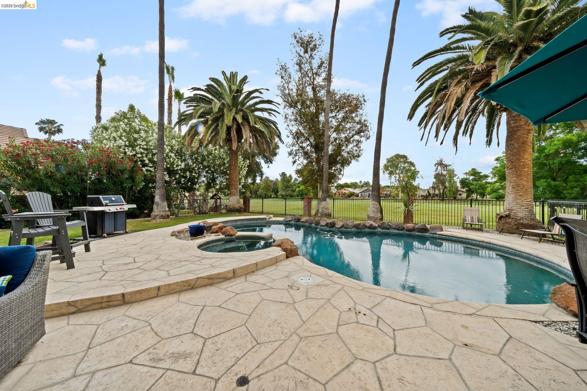 2147 Saint Andrews Ct