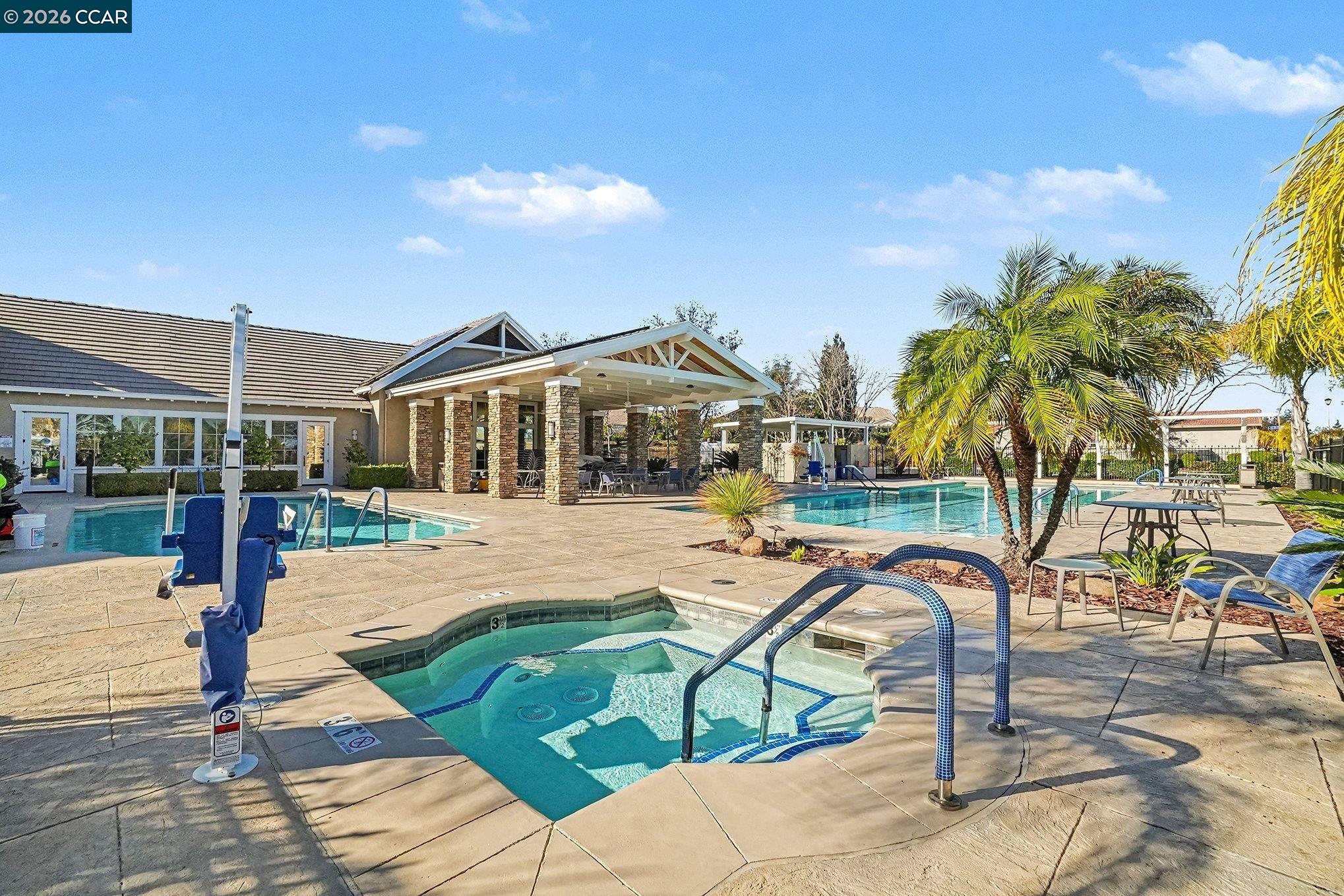 1350 McPrince Ln