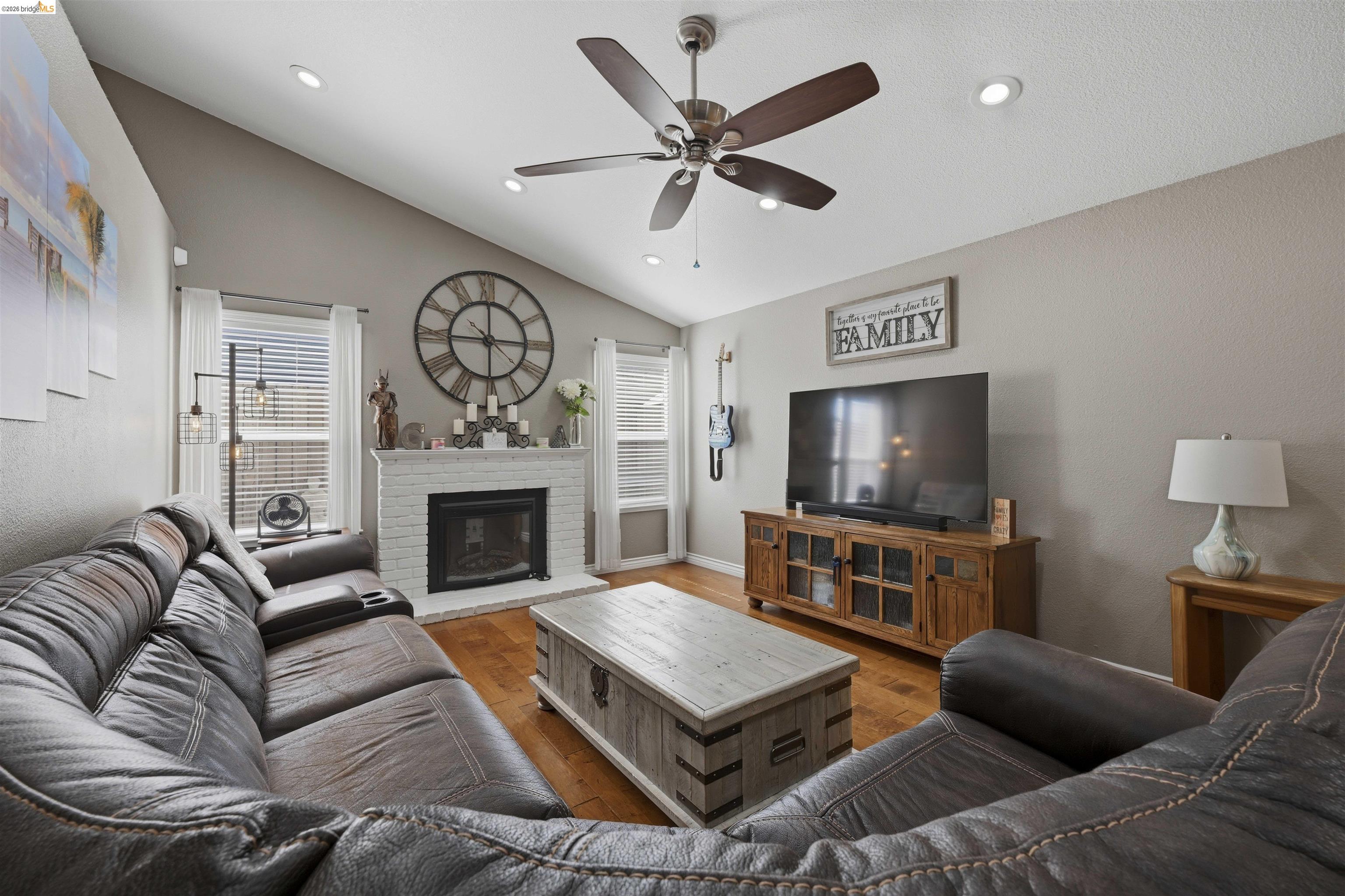8245 Auberry Dr