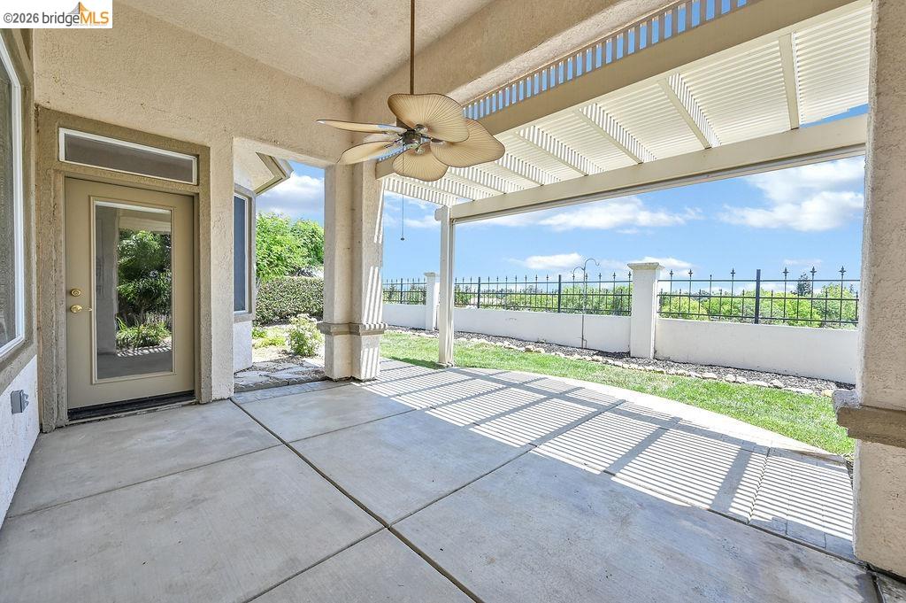 1419 Bismarck Ln
