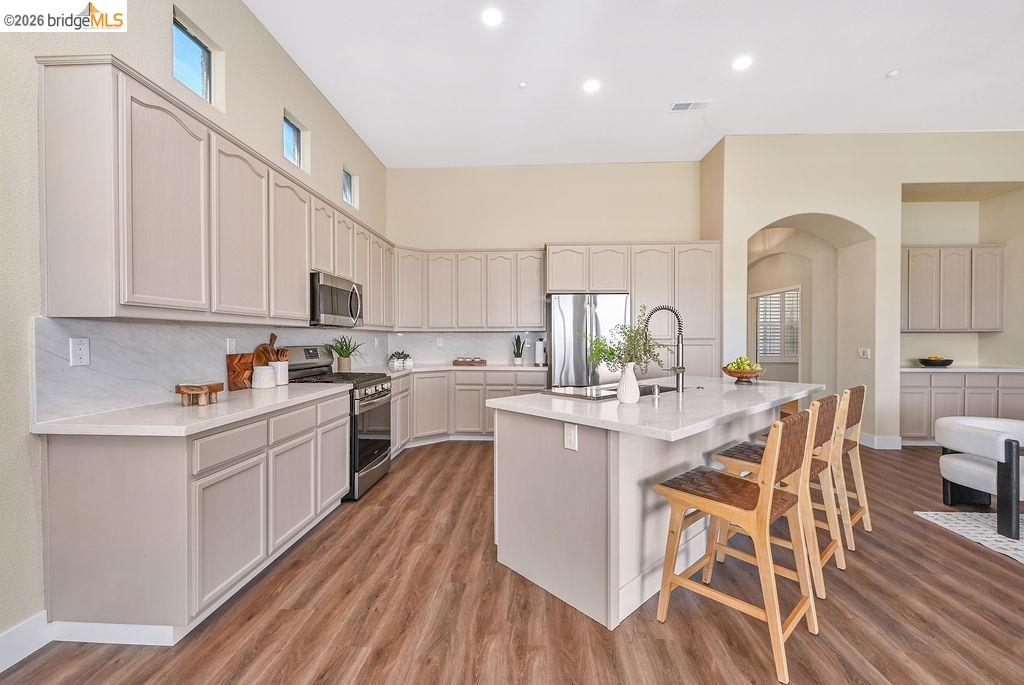 1419 Bismarck Ln
