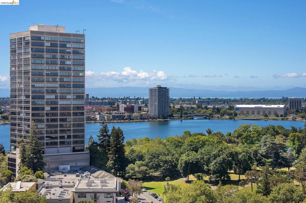 320 Lee Street 1302
