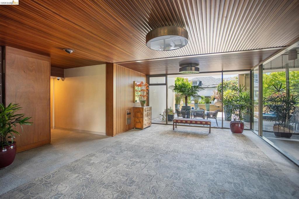 320 Lee Street 1302