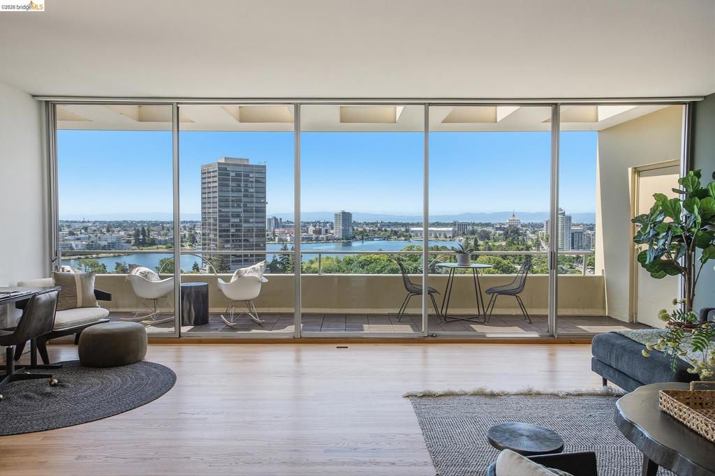 320 Lee Street 1302