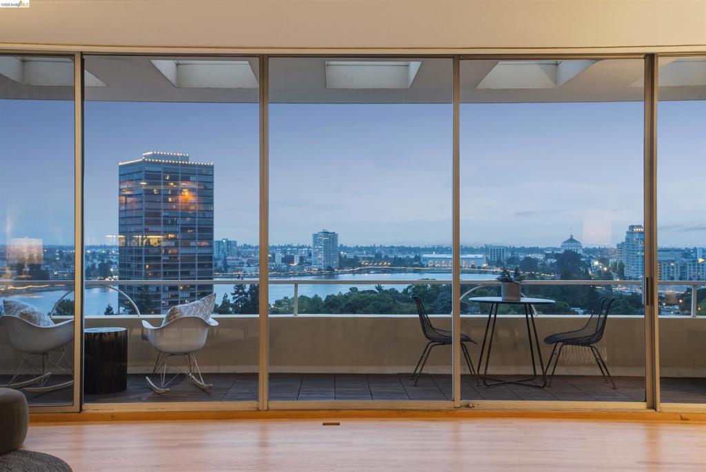 320 Lee Street 1302