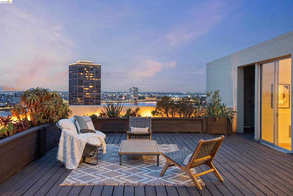 320 Lee Street 1302
