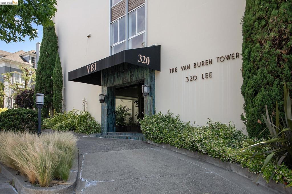 320 Lee Street 1302