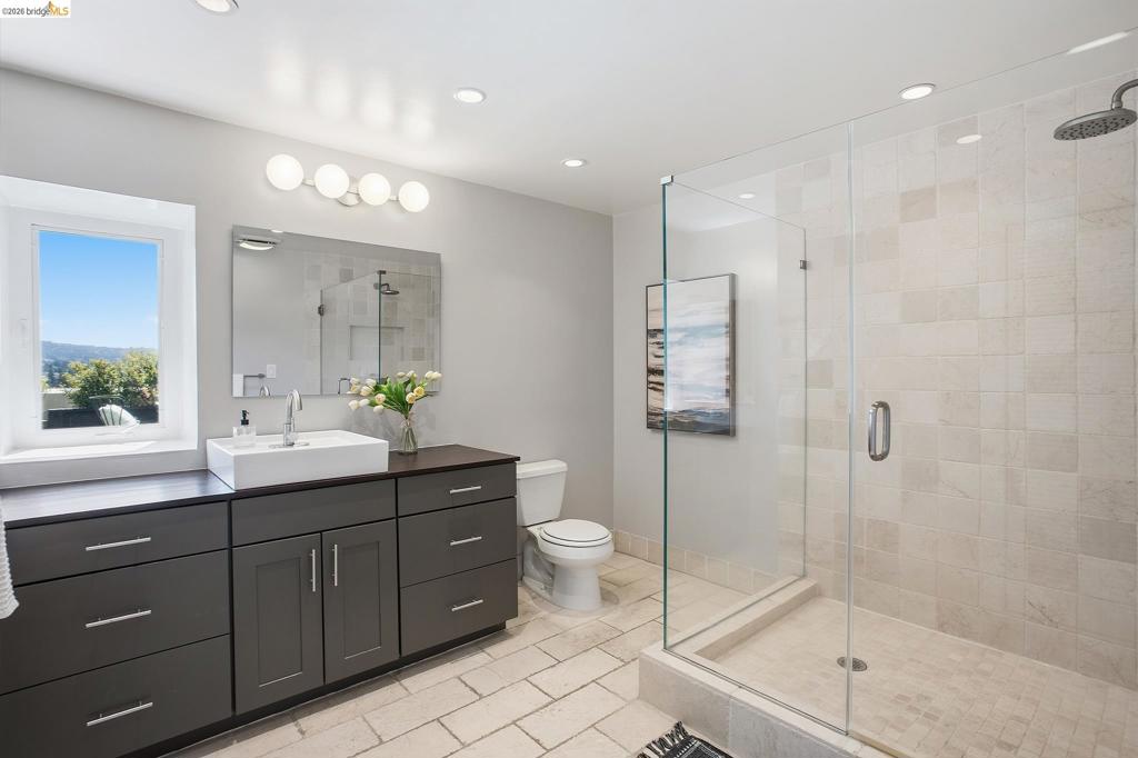 320 Lee Street 1302