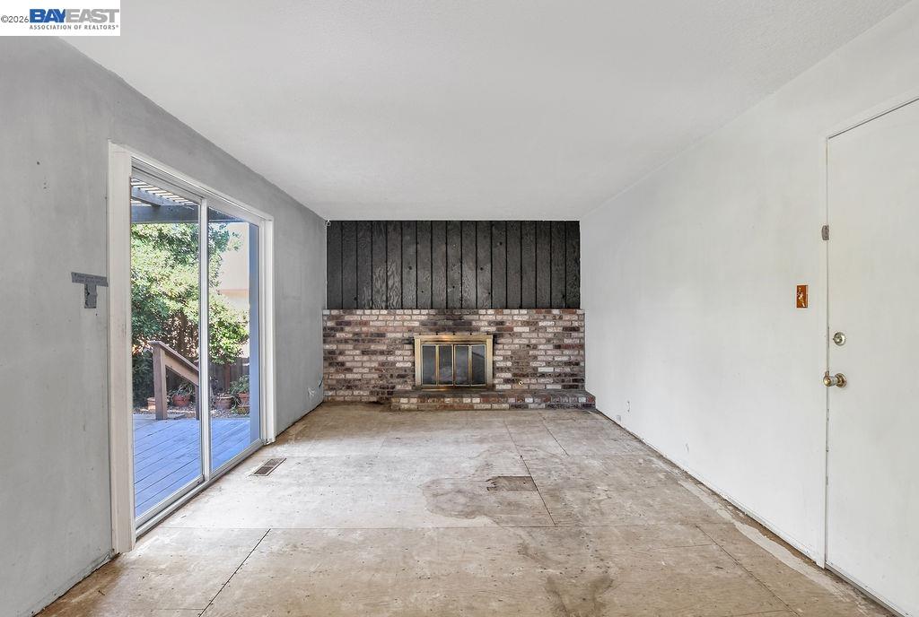 1124 Monterey Dr