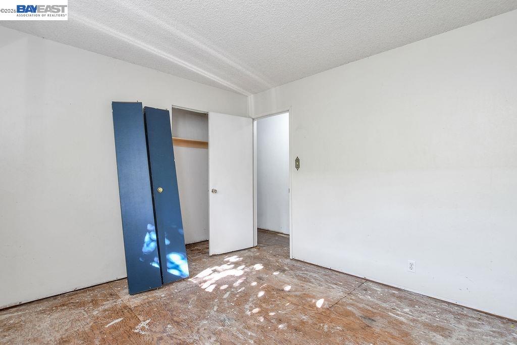 1124 Monterey Dr